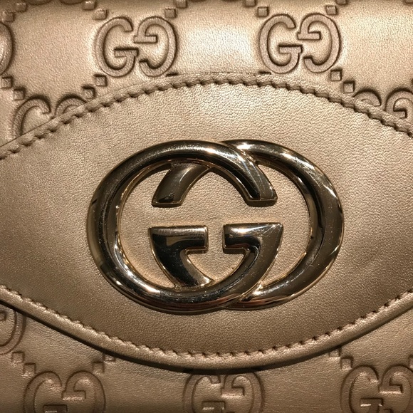 **SOLD** Authentic Gucci Sukey Leather Wallet - Picture 6 of 7